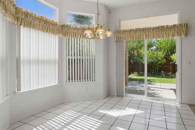 1738 Winchester Dr, Manteca, CA 95336