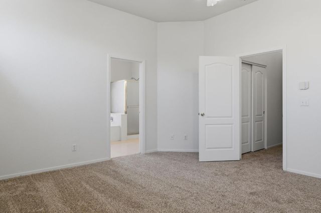 1738 Winchester Dr, Manteca, CA 95336