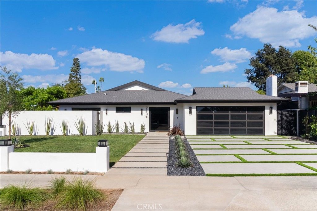 2436 Holiday, Newport Beach, CA 92660 — exterior