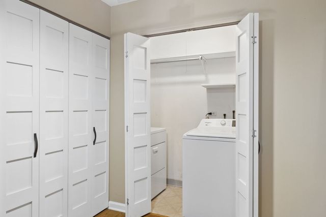 9136 Pembroke Lane, Bridgeview, IL 60455