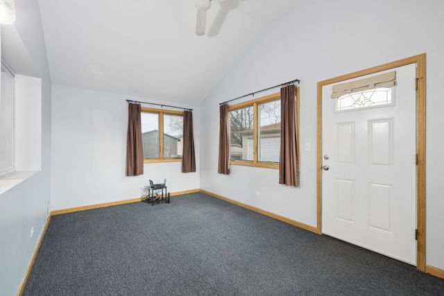 9136 Pembroke Lane, Bridgeview, IL 60455