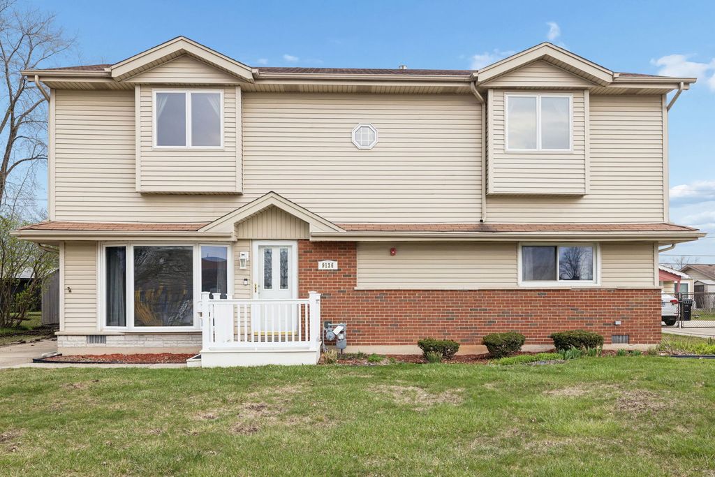 9136 Pembroke Lane, Bridgeview, IL 60455