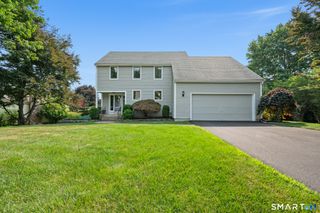 28 Hayrake Drive, Wethersfield, CT 06109