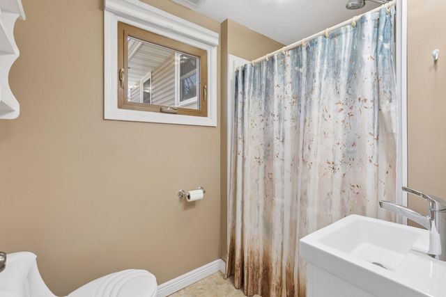 4415 Victoria Street N, Shoreview, MN 55126