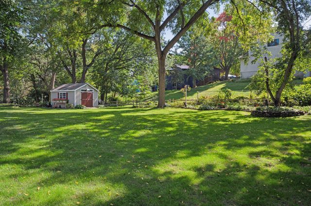 4415 Victoria Street N, Shoreview, MN 55126