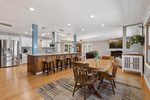 4415 Victoria Street N, Shoreview, MN 55126