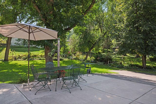 4415 Victoria Street N, Shoreview, MN 55126