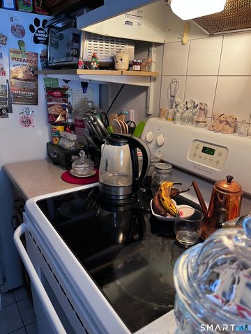 29 Balance Rock Road APT 5, Seymour, CT 06483