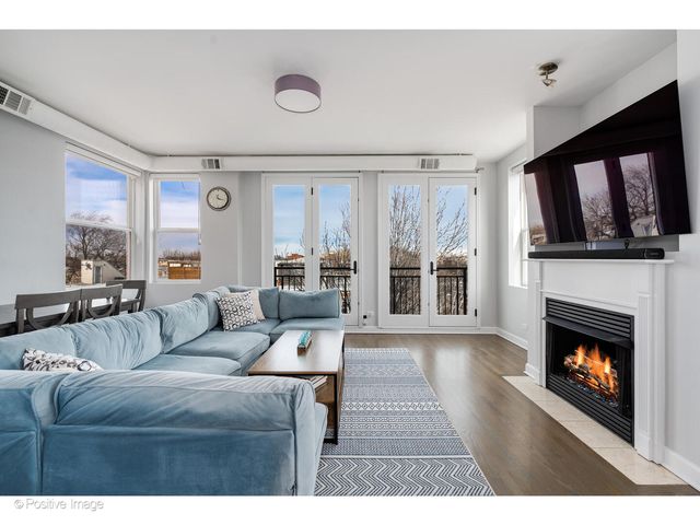 2401 W Lexington Street 4, Chicago, IL 60612