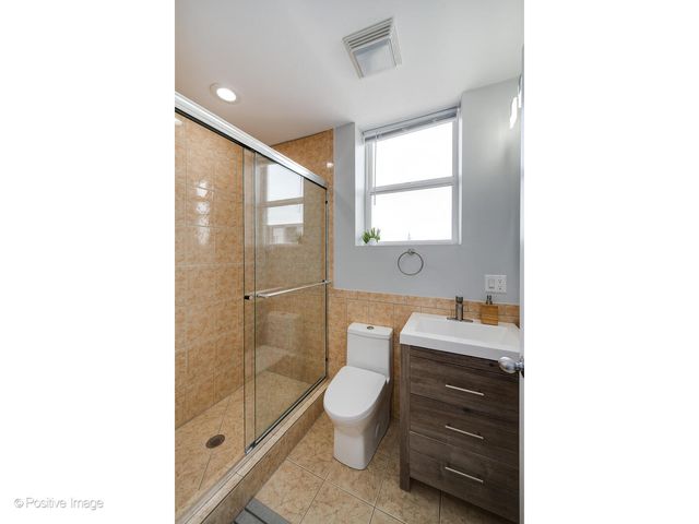 2401 W Lexington Street 4, Chicago, IL 60612