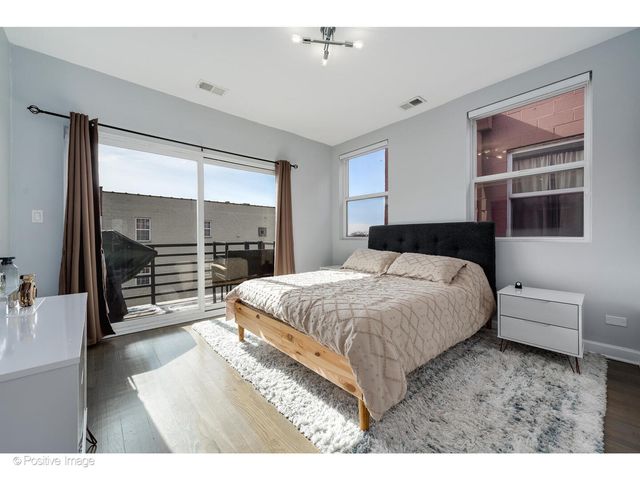 2401 W Lexington Street 4, Chicago, IL 60612