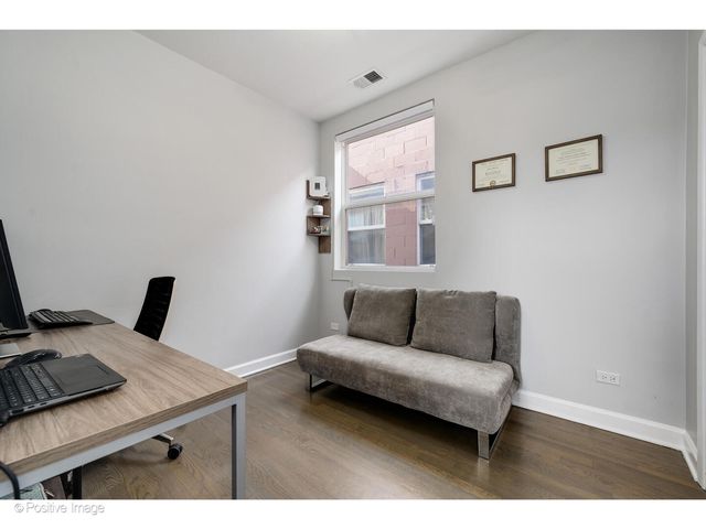 2401 W Lexington Street 4, Chicago, IL 60612