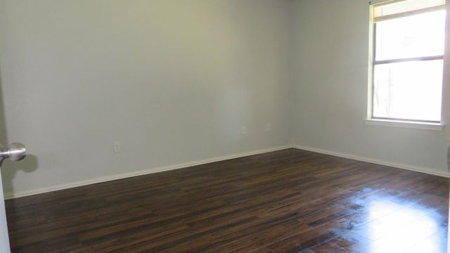5912 Tinsley Drive, Arlington, TX 76017