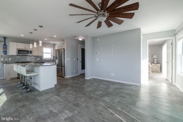 81 L E HARBOR BLVD, Tuckerton, NJ 08087