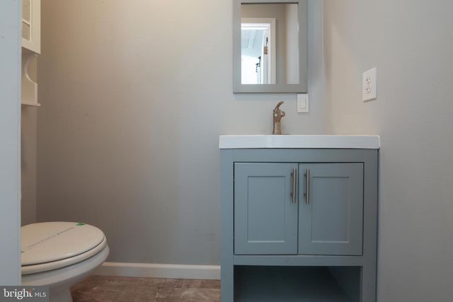 81 L E HARBOR BLVD, Tuckerton, NJ 08087