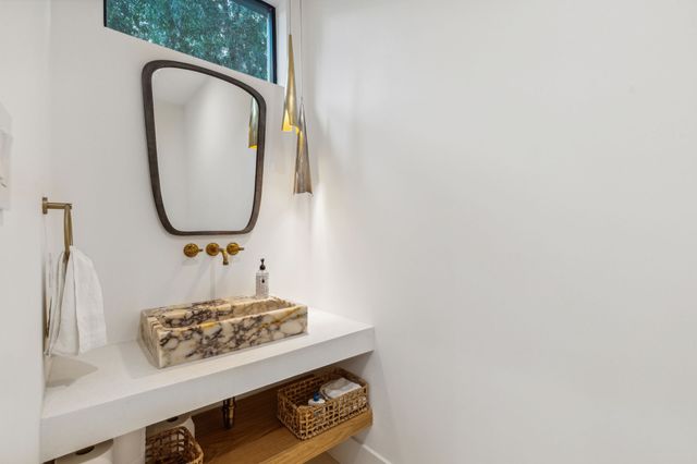 13919 Hughes Lane, Dallas, TX 75240