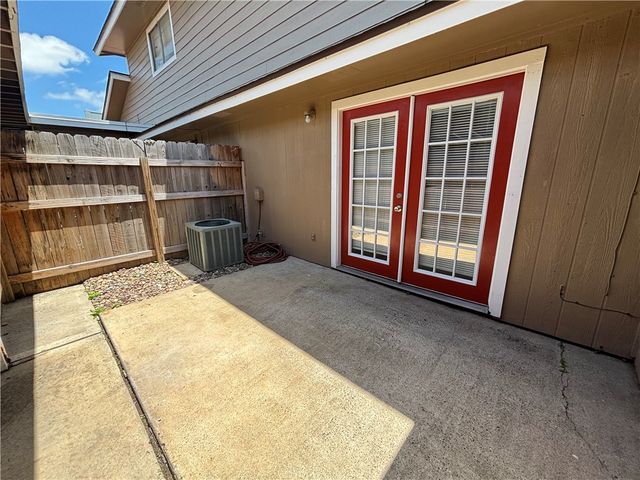 4206 Walnut Hills Dr D, Corpus Christi, TX 78413