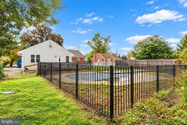 1443 RHAWN ST, Philadelphia, PA 19111