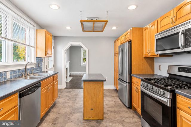1443 RHAWN ST, Philadelphia, PA 19111