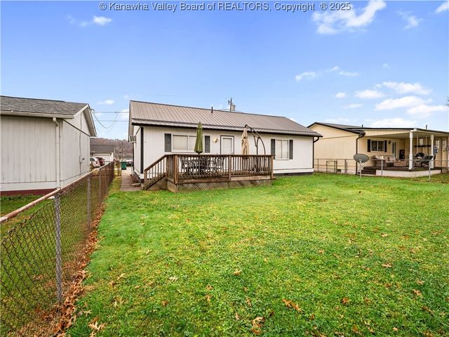 3250 Putnam Avenue, Hurricane, WV 25526