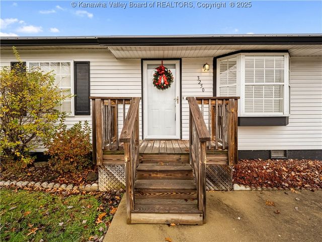 3250 Putnam Avenue, Hurricane, WV 25526