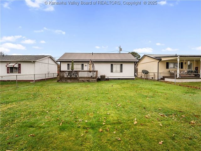 3250 Putnam Avenue, Hurricane, WV 25526