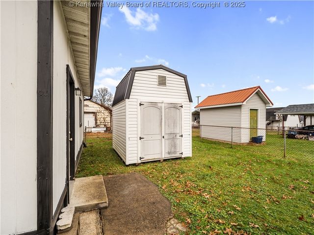 3250 Putnam Avenue, Hurricane, WV 25526