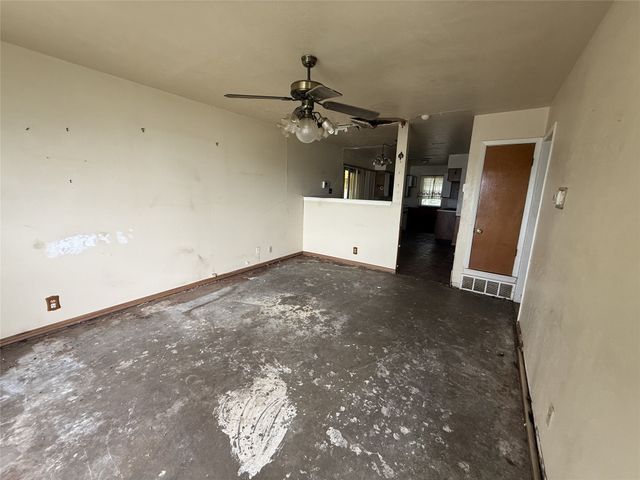 1810 Texas Street, Grand Prairie, TX 75051