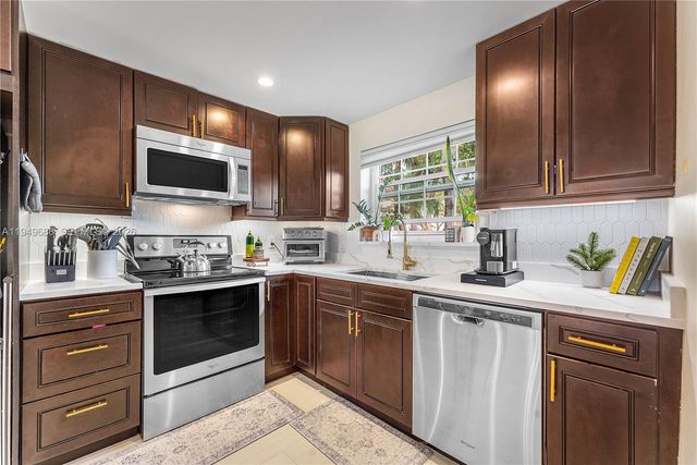 503 Republic Ct 503, Deerfield Beach, FL 33442