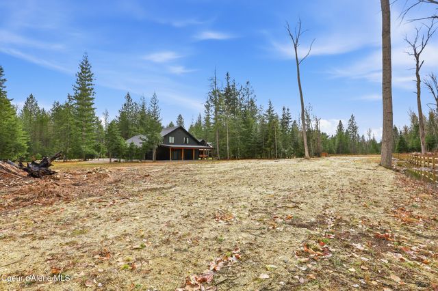 12794 N Boyer Rd, Sandpoint, ID 83864