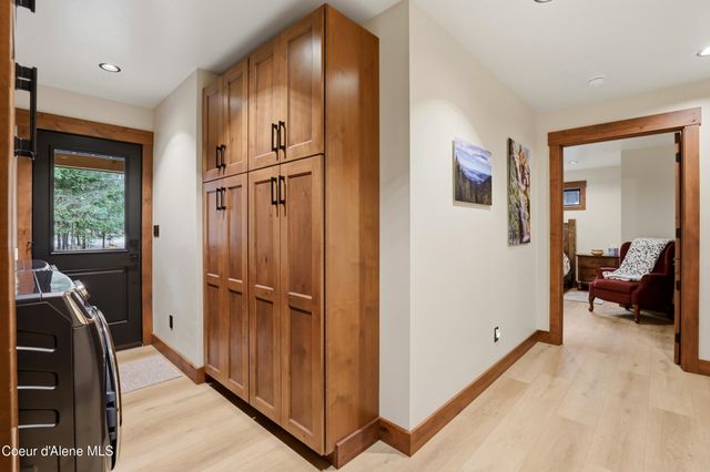 12794 N Boyer Rd, Sandpoint, ID 83864