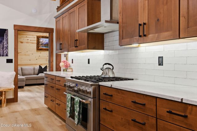 12794 N Boyer Rd, Sandpoint, ID 83864