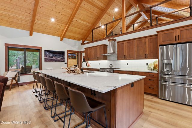 12794 N Boyer Rd, Sandpoint, ID 83864