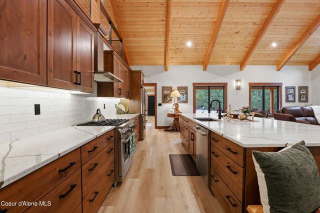 12794 N Boyer Rd, Sandpoint, ID 83864