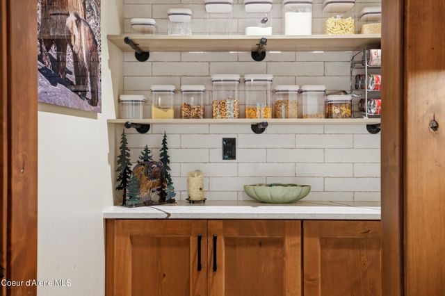 12794 N Boyer Rd, Sandpoint, ID 83864