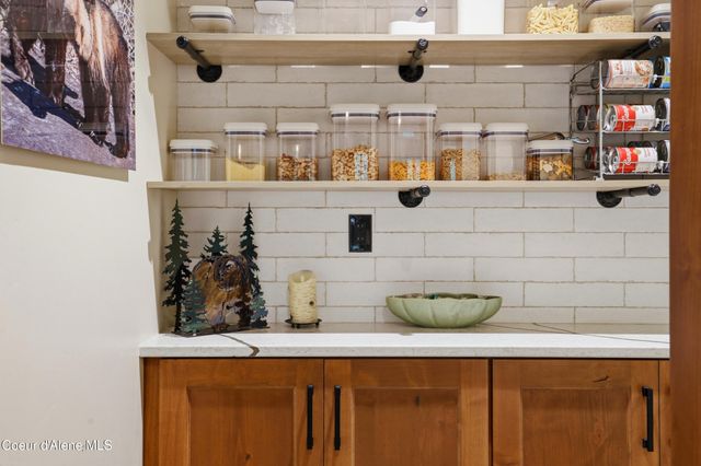 12794 N Boyer Rd, Sandpoint, ID 83864