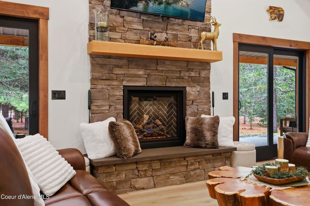 12794 N Boyer Rd, Sandpoint, ID 83864