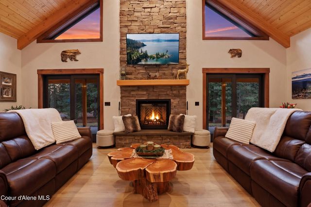 12794 N Boyer Rd, Sandpoint, ID 83864