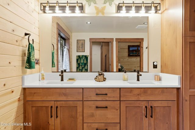 12794 N Boyer Rd, Sandpoint, ID 83864