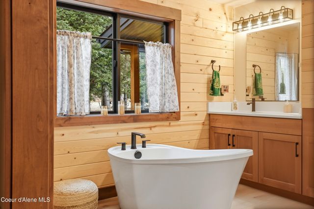 12794 N Boyer Rd, Sandpoint, ID 83864