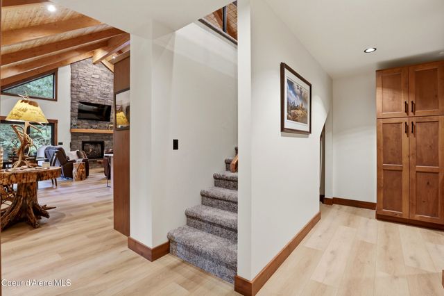 12794 N Boyer Rd, Sandpoint, ID 83864