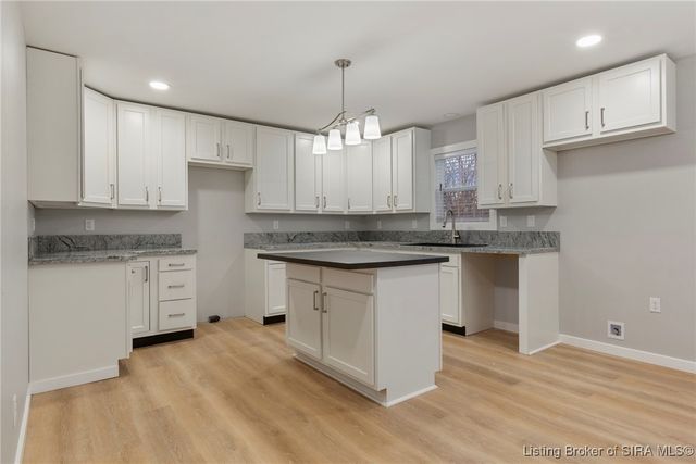 621 Leon Prall Road, Otisco, IN 47163