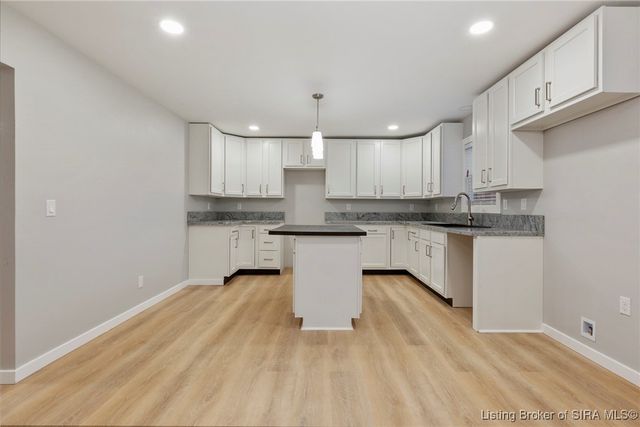 621 Leon Prall Road, Otisco, IN 47163