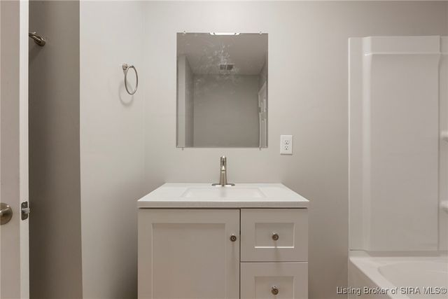 621 Leon Prall Road, Otisco, IN 47163