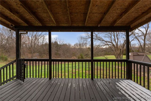 621 Leon Prall Road, Otisco, IN 47163