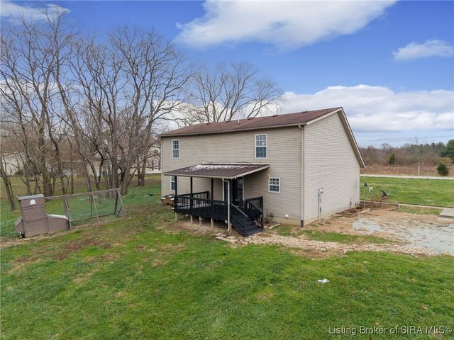 621 Leon Prall Road, Otisco, IN 47163