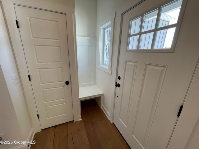 15 Avalon Way, Wilton, NY 12866