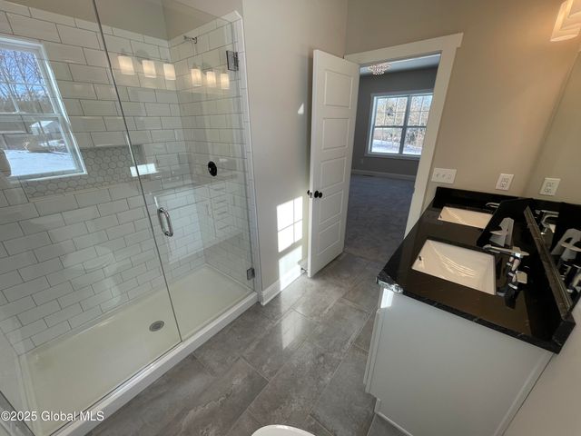 15 Avalon Way, Wilton, NY 12866