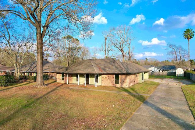 6436 Bridgeport Dr, Greenwell Springs, LA 70739