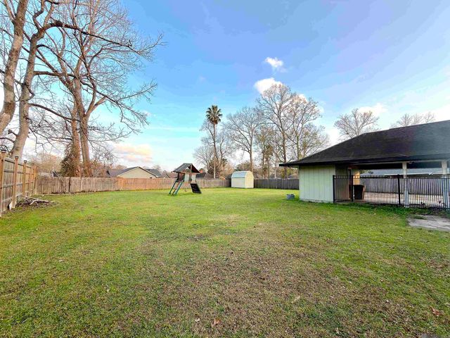 6436 Bridgeport Dr, Greenwell Springs, LA 70739